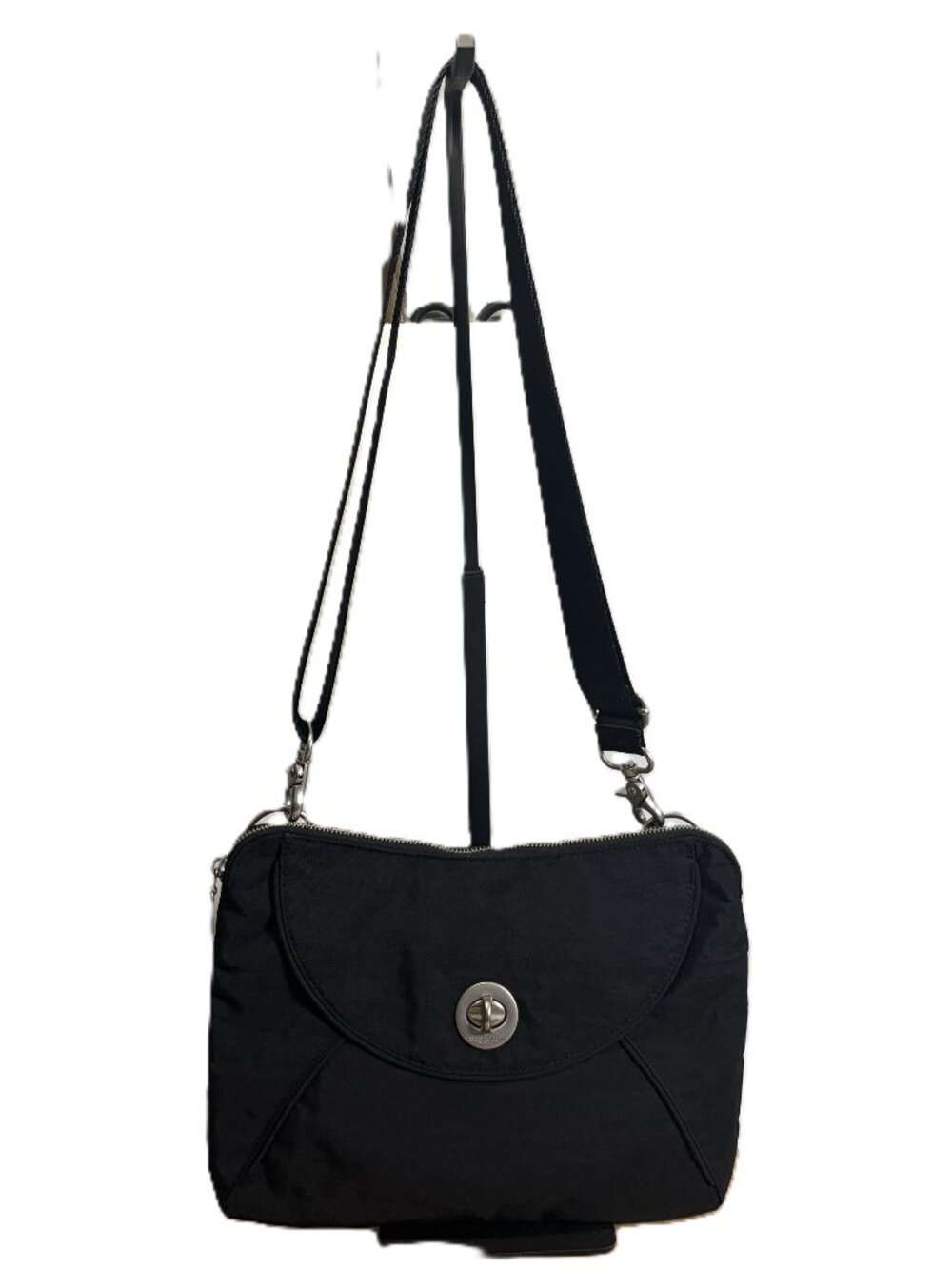 Baggallini Black Rio Crossbody Purse Bag Nylon Zipper Closure Travel Lightweight